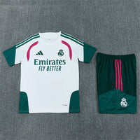 Conjunto de Entrenamiento Real Madrid 26/27